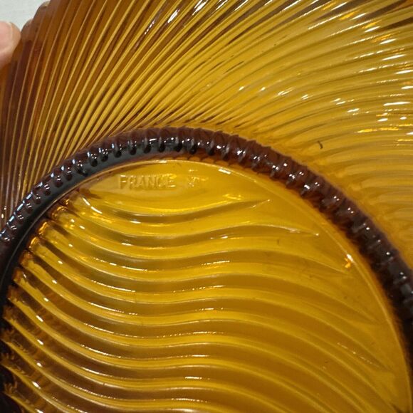 Vintage Amber Glass Centerpiece Large Bowl Swirl Pattern Sawtooth Edge France - Picture 5 of 9